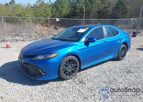 2020 Toyota Camry Le Hybrid z USA, uszkodzony, nr VIN 4T1C31AK3LU012193